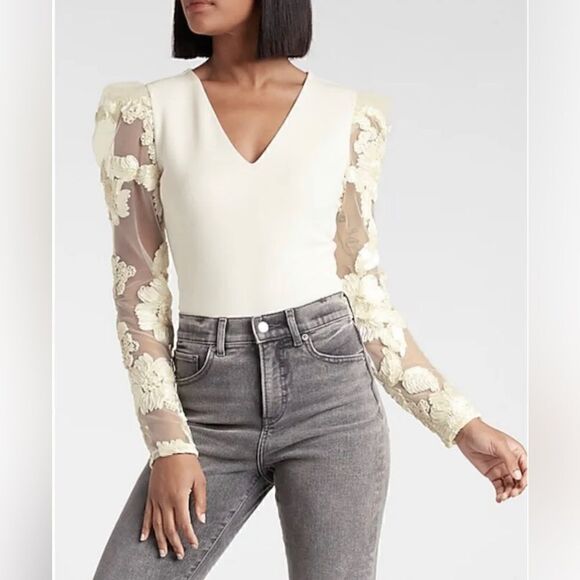 Express NWT Express Floral lace thong bodysuit - Picture 1 of 5